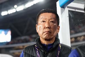 足球报：各方对于崔康熙忍耐已达极限，泰山队要尽快做出决策