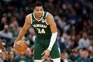 Shams仍坚称有字母哥的交易讨论在进行！鹿媒：可悲 我们想念Woj